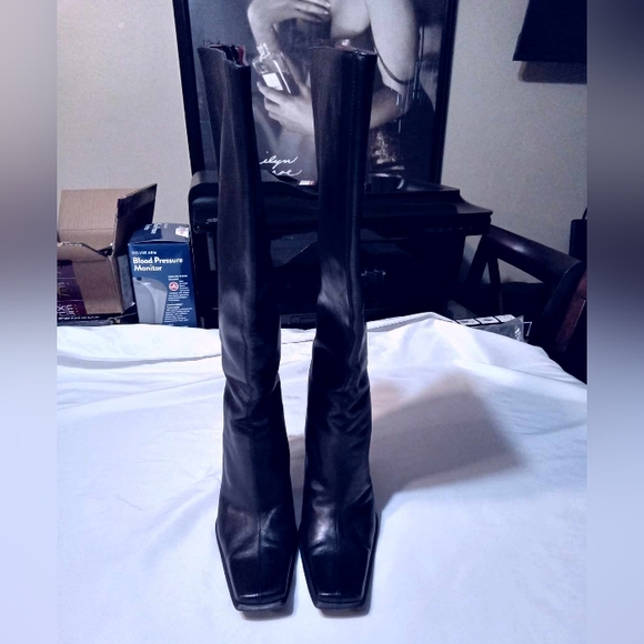 VINTAGE CHARLES DAVID REAL BLACK ITALIAN LEATHER TALL BOOTS 37 EXCELLENT COND🔥 - Picture 4 of 9